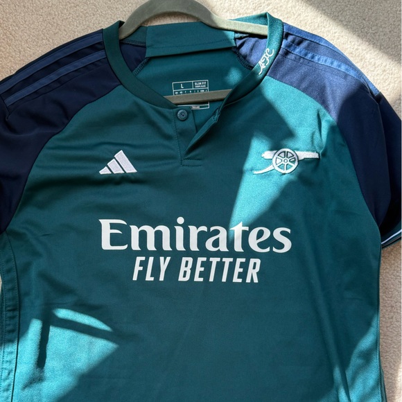 Arsenal Jersey - Picture 1 of 2